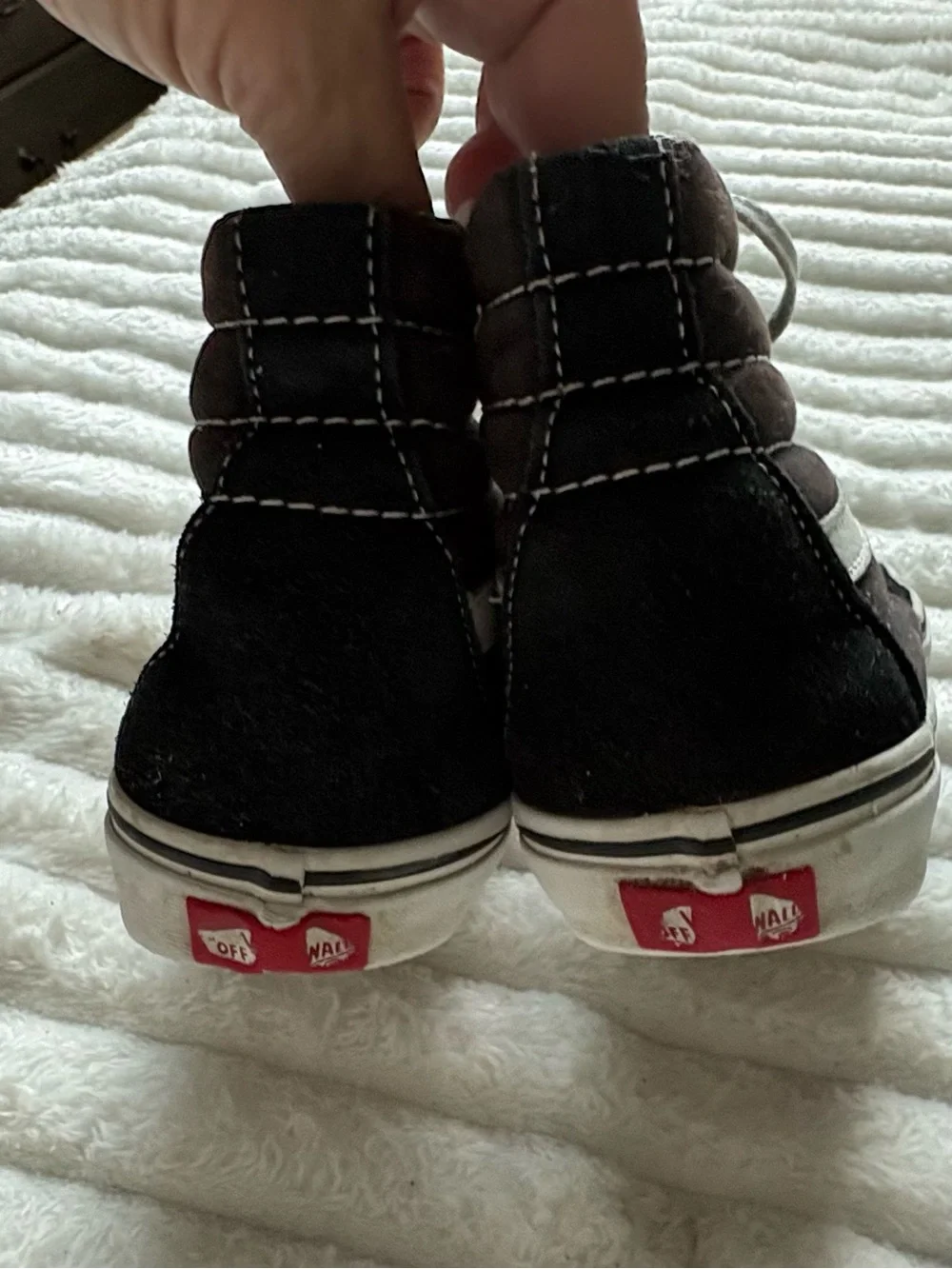 Vans Sk8-Hi Women’s 7 Men’s 5.5 Black White Suede Canvas High Top Sneakers